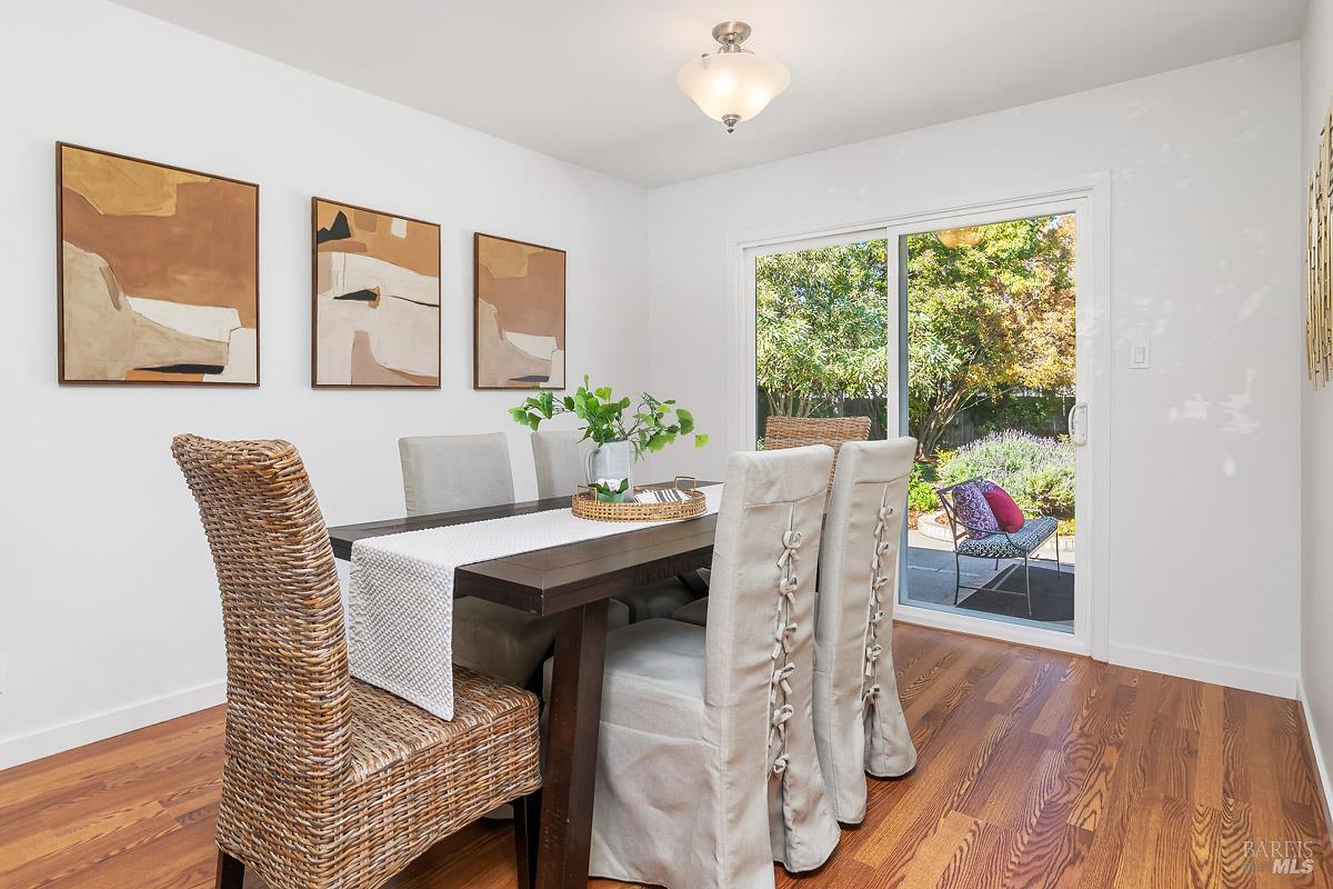 Detail Gallery Image 11 of 47 For 15 Betty Ln, Novato,  CA 94947 - 4 Beds | 2 Baths