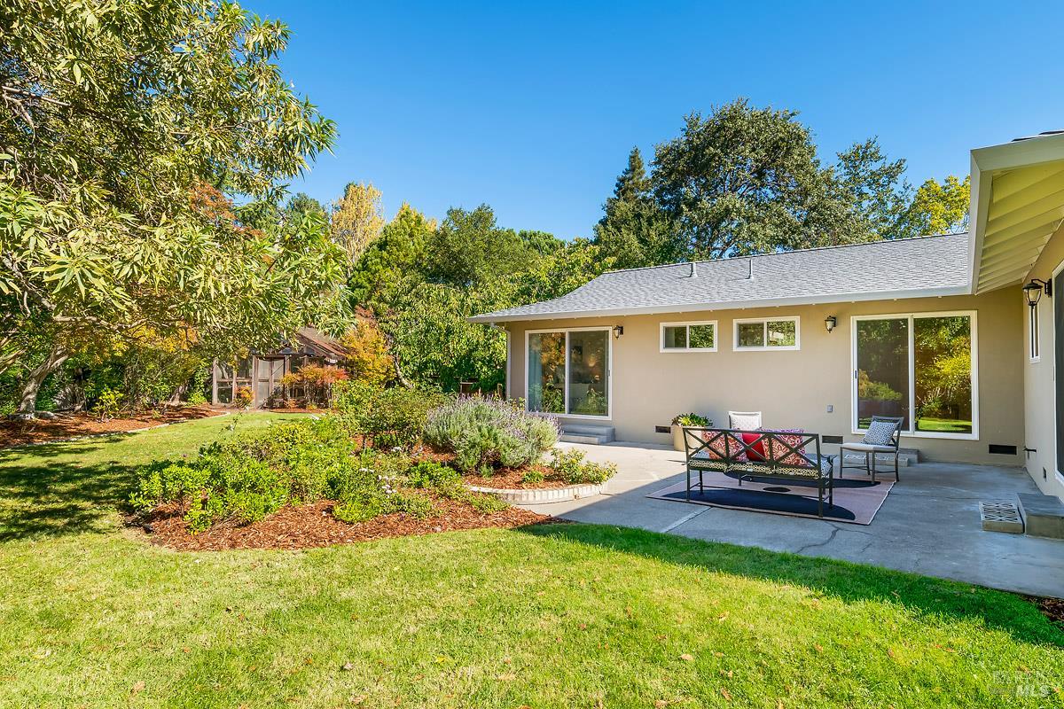 Detail Gallery Image 32 of 47 For 15 Betty Ln, Novato,  CA 94947 - 4 Beds | 2 Baths