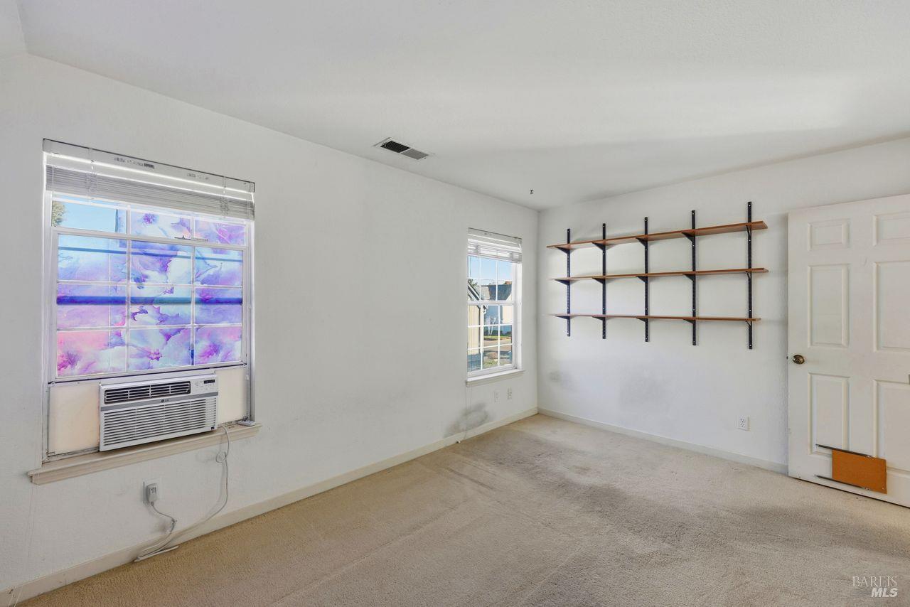 Detail Gallery Image 21 of 43 For 1617 Gamay St, Santa Rosa,  CA 95403 - 4 Beds | 3 Baths