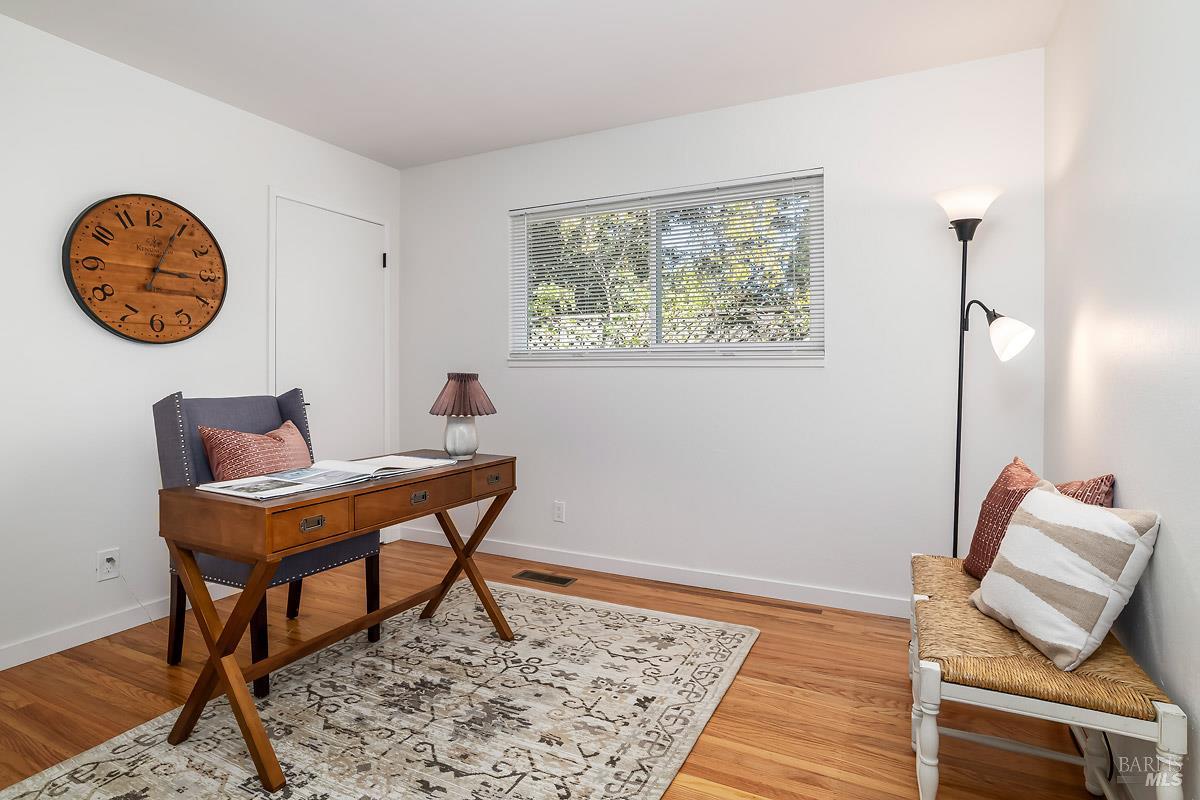 Detail Gallery Image 26 of 47 For 15 Betty Ln, Novato,  CA 94947 - 4 Beds | 2 Baths