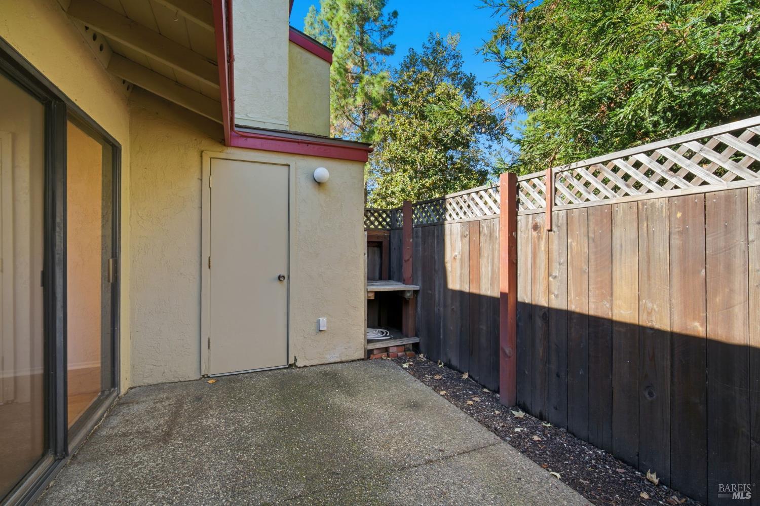 Detail Gallery Image 39 of 45 For 16 Redwood Ct, Santa Rosa,  CA 95409 - 3 Beds | 2 Baths