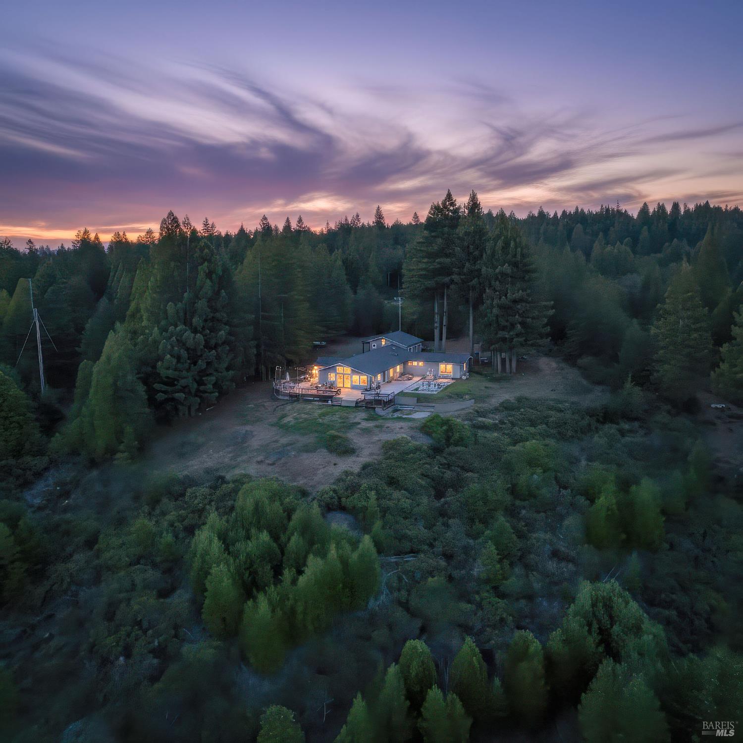 Detail Gallery Image 34 of 49 For 44801 Fish Rock Rd, Gualala,  CA 95445 - 3 Beds | 3 Baths