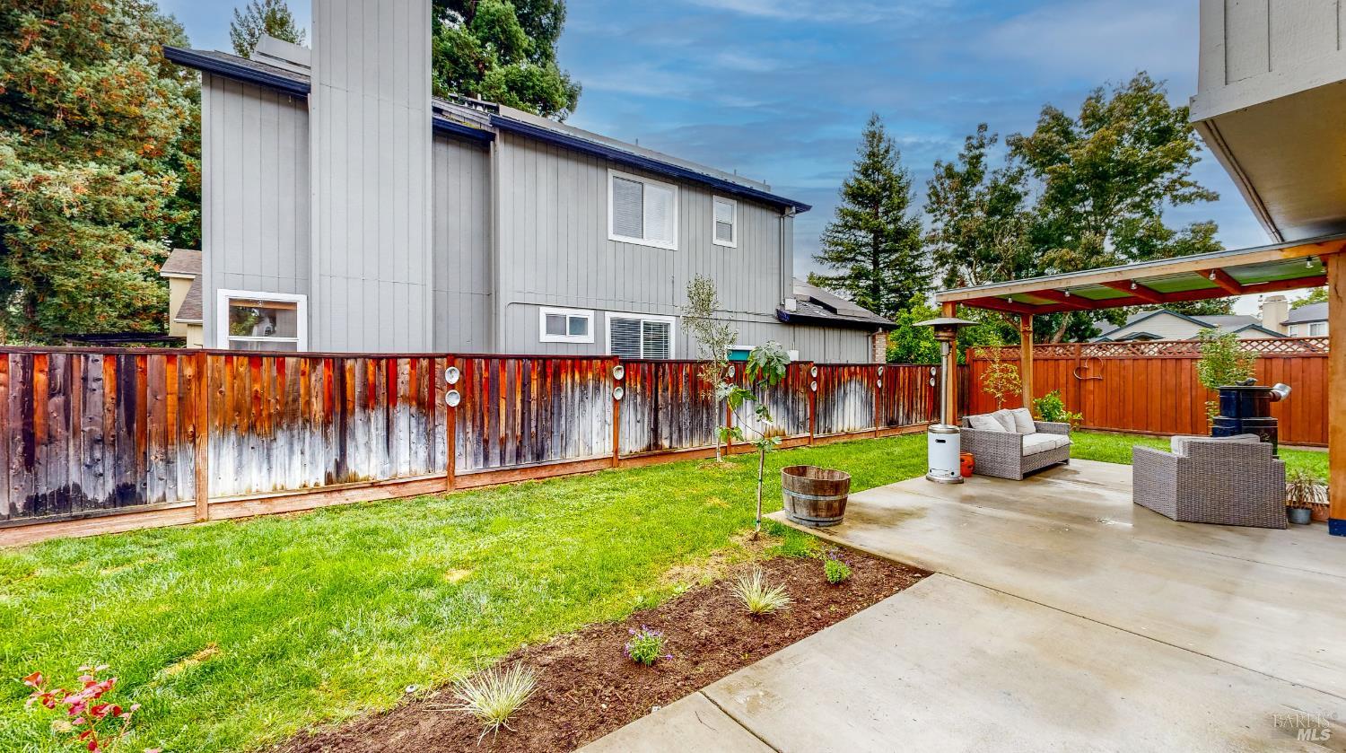 Detail Gallery Image 41 of 45 For 487 Noonan Ranch Ln, Santa Rosa,  CA 95403 - 3 Beds | 3 Baths