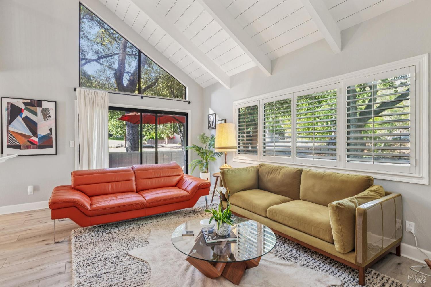 Detail Gallery Image 8 of 33 For 106 Indian Way, Novato,  CA 94949 - 3 Beds | 2 Baths