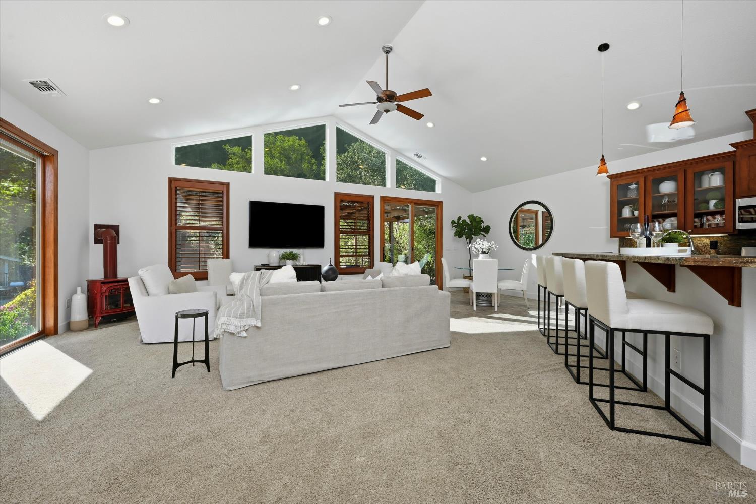 Detail Gallery Image 6 of 60 For 5251 Dry Creek Rd, Napa,  CA 94558 - 2 Beds | 2 Baths