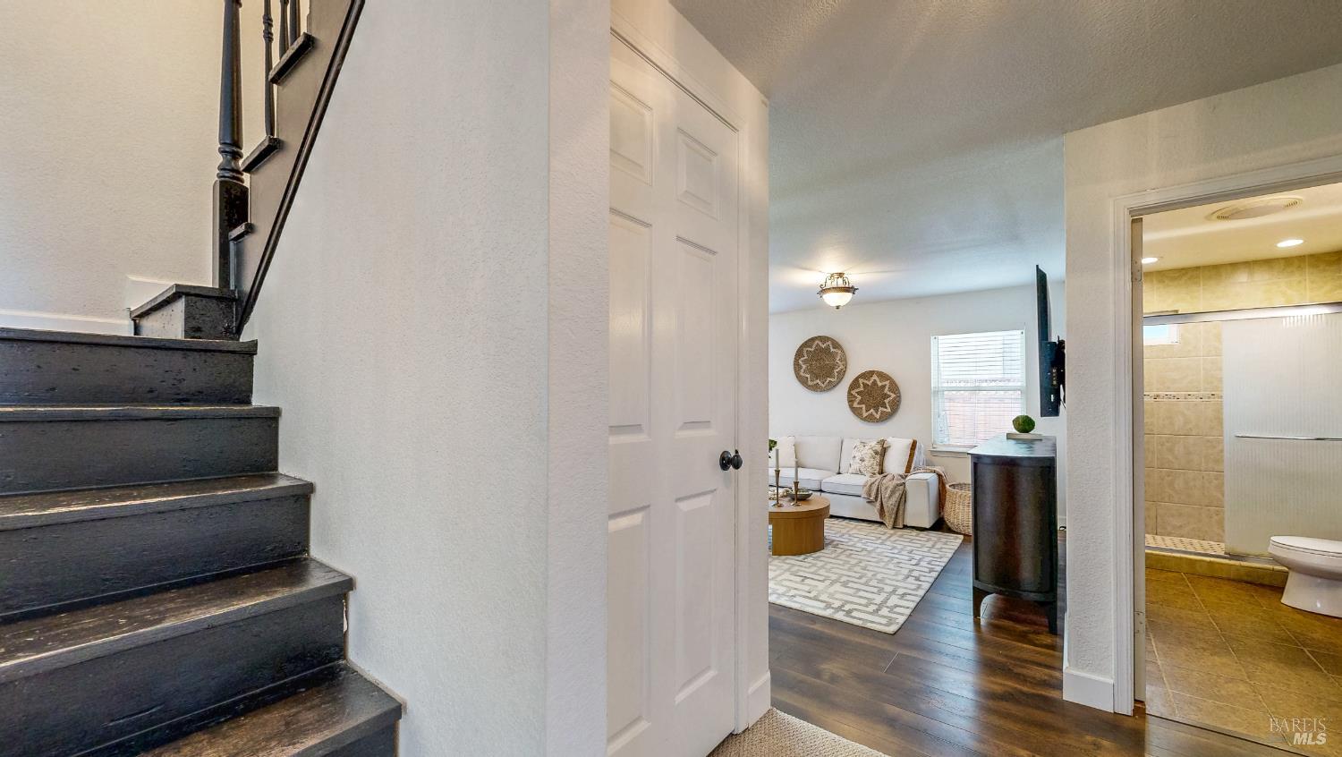 Detail Gallery Image 19 of 45 For 487 Noonan Ranch Ln, Santa Rosa,  CA 95403 - 3 Beds | 3 Baths