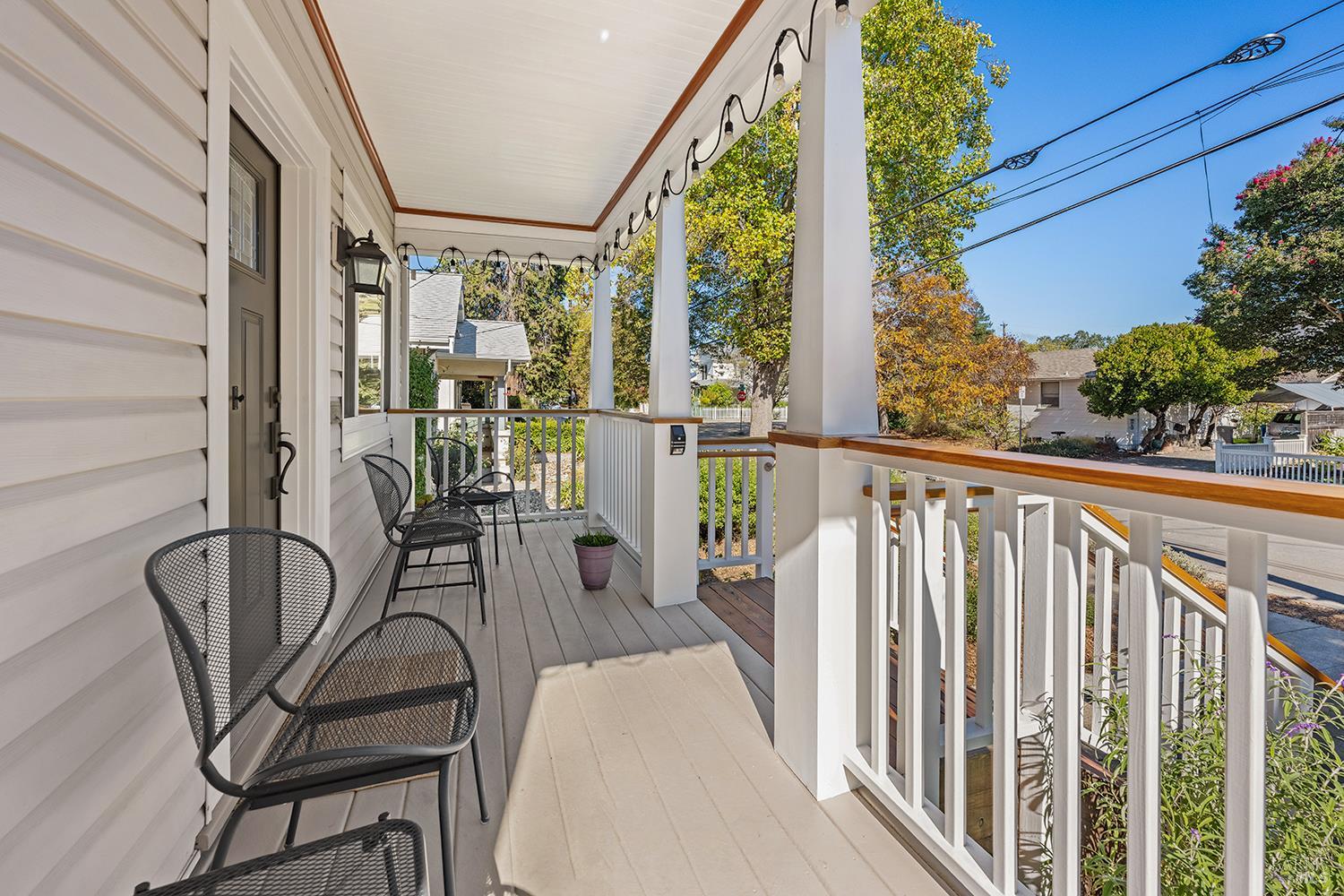 Detail Gallery Image 2 of 47 For 763 Beaver St, Santa Rosa,  CA 95404 - 3 Beds | 2 Baths