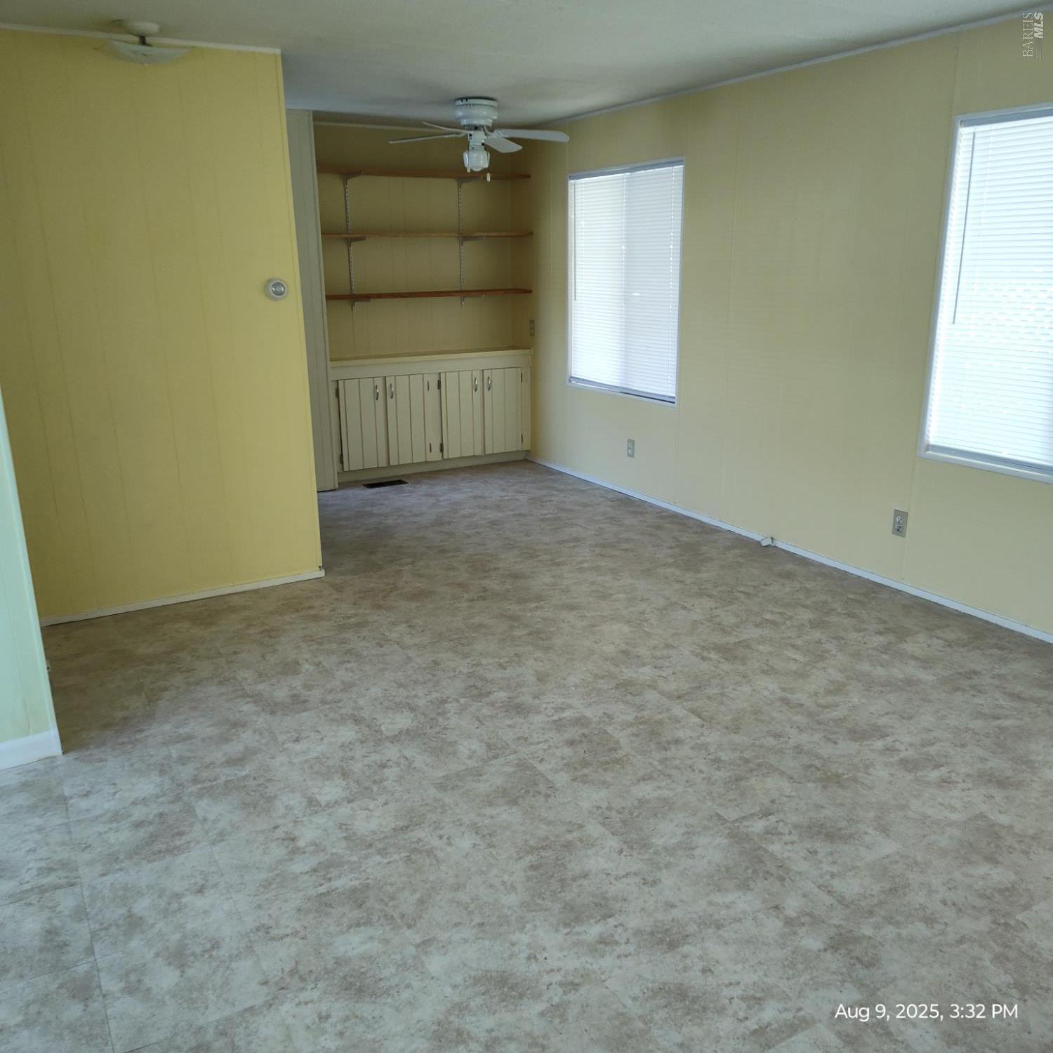 Detail Gallery Image 6 of 27 For 175 Yosemite Rd, San Rafael,  CA 94903 - 2 Beds | 2 Baths