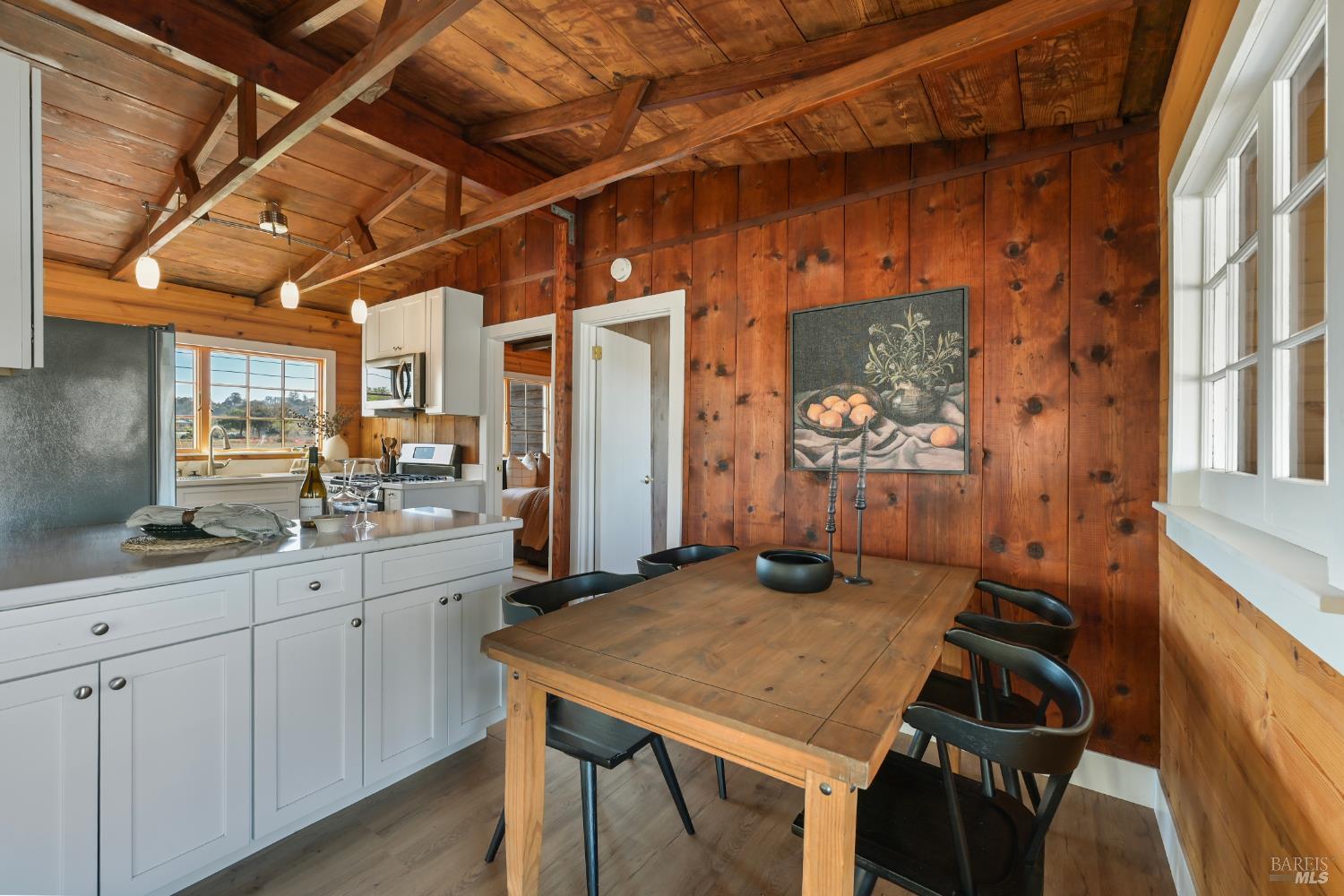 Detail Gallery Image 9 of 33 For 24 Boardwalk One Unkn, Larkspur,  CA 94939 - 2 Beds | 1 Baths