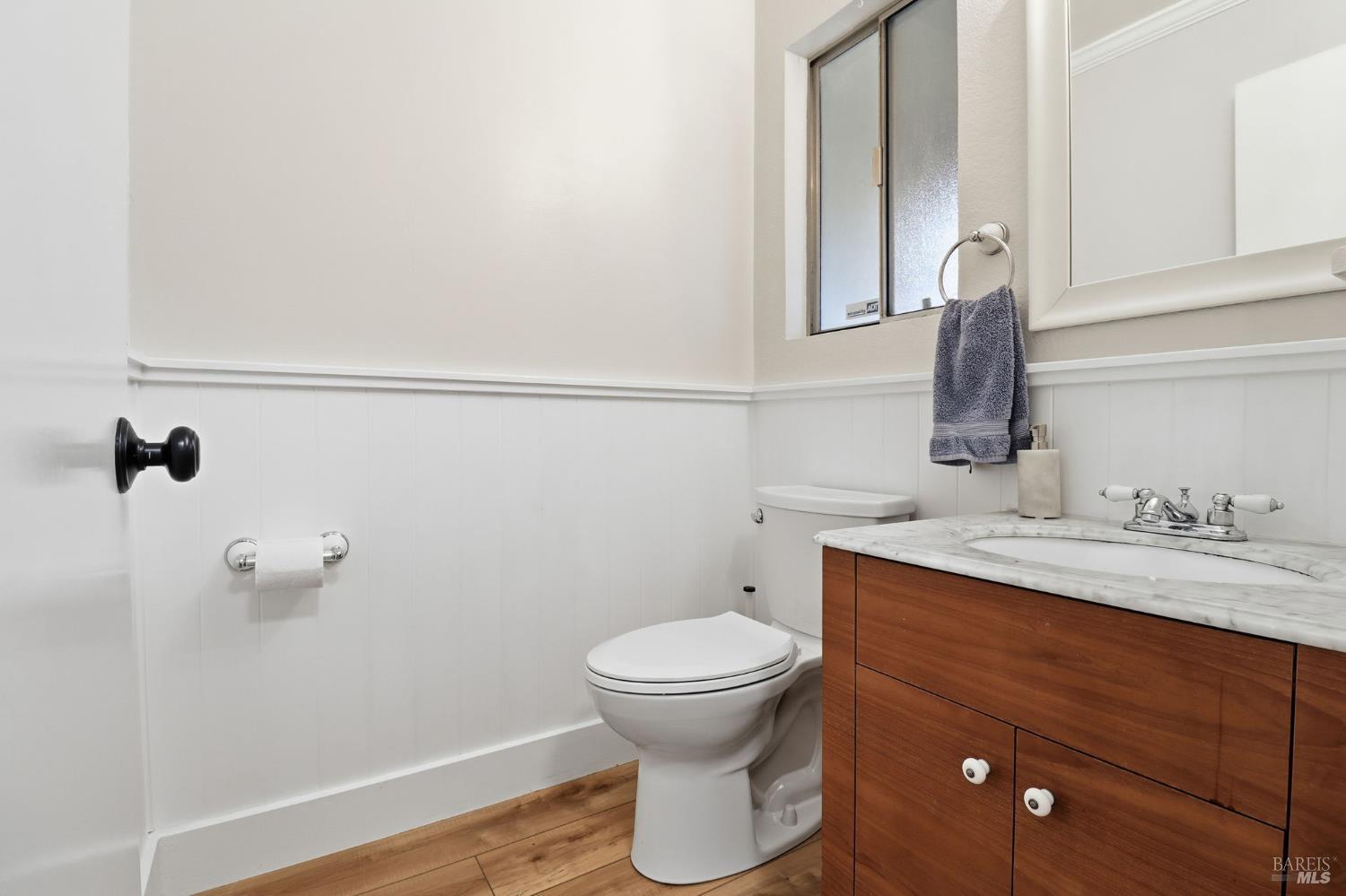 Detail Gallery Image 20 of 27 For 125 Acorn Dr, Petaluma,  CA 94952 - 2 Beds | 1/1 Baths