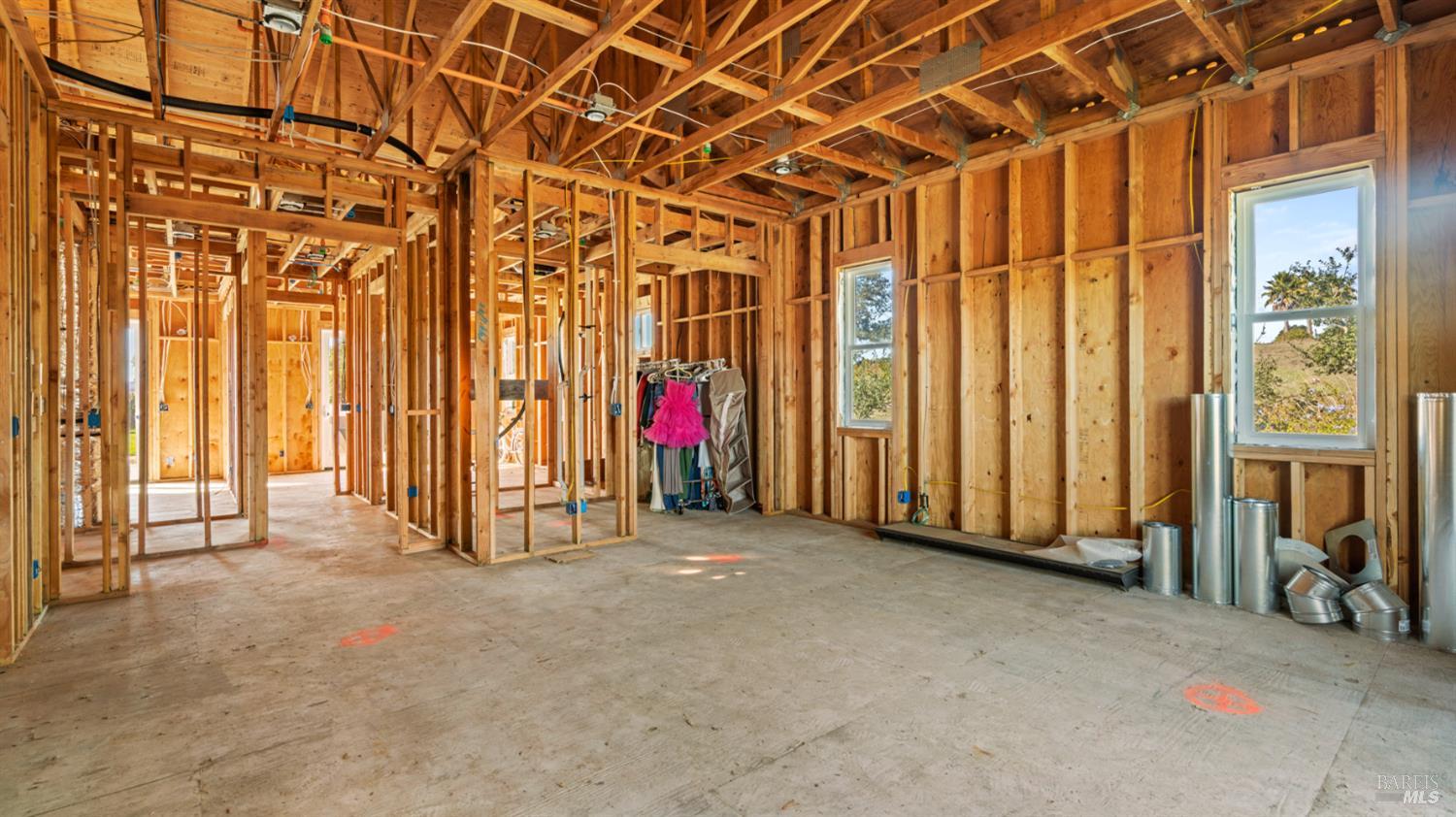 Detail Gallery Image 15 of 85 For 487 Ormsby Ln, Petaluma,  CA 94954 - 3 Beds | 2/1 Baths