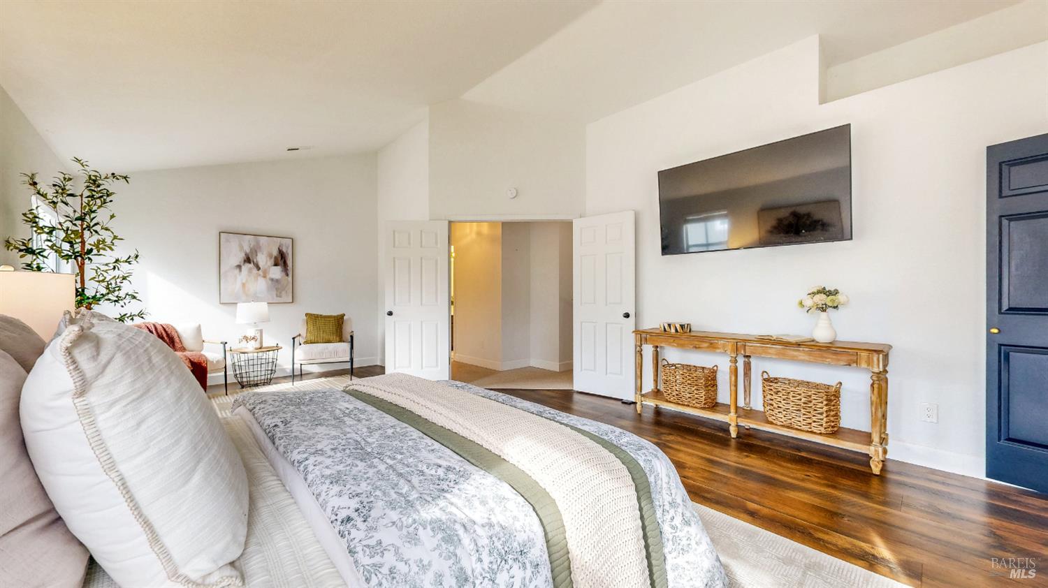 Detail Gallery Image 21 of 45 For 487 Noonan Ranch Ln, Santa Rosa,  CA 95403 - 3 Beds | 3 Baths