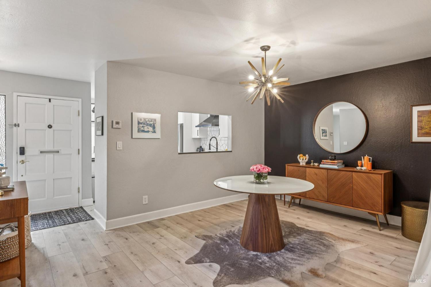 Detail Gallery Image 16 of 33 For 106 Indian Way, Novato,  CA 94949 - 3 Beds | 2 Baths