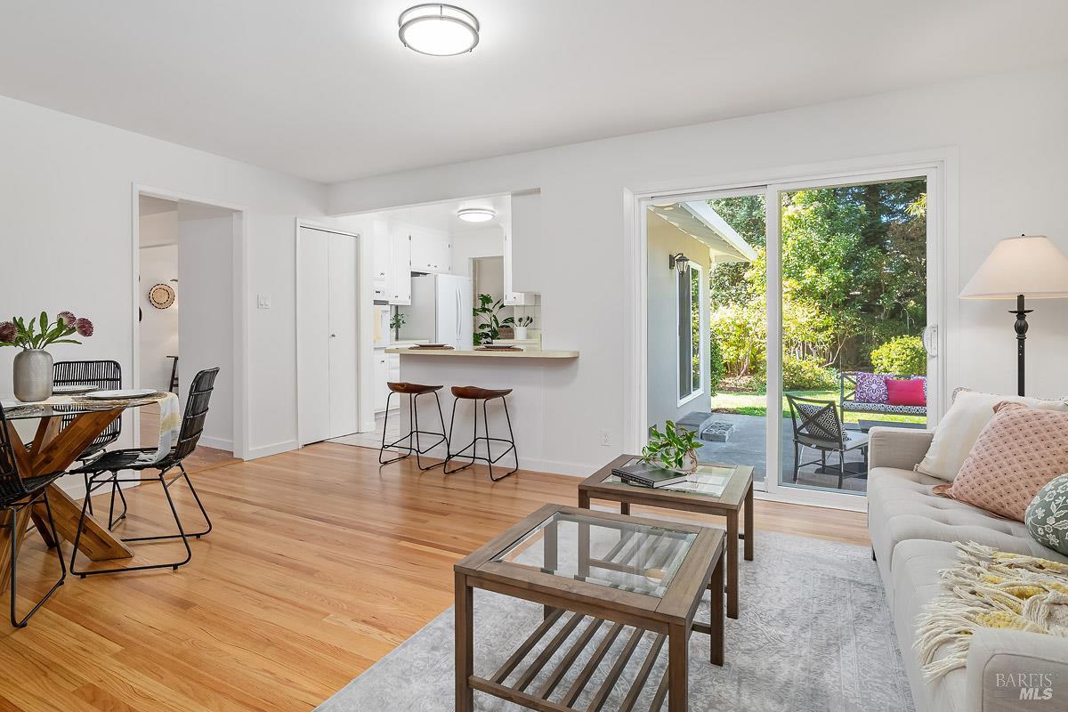 Detail Gallery Image 18 of 47 For 15 Betty Ln, Novato,  CA 94947 - 4 Beds | 2 Baths