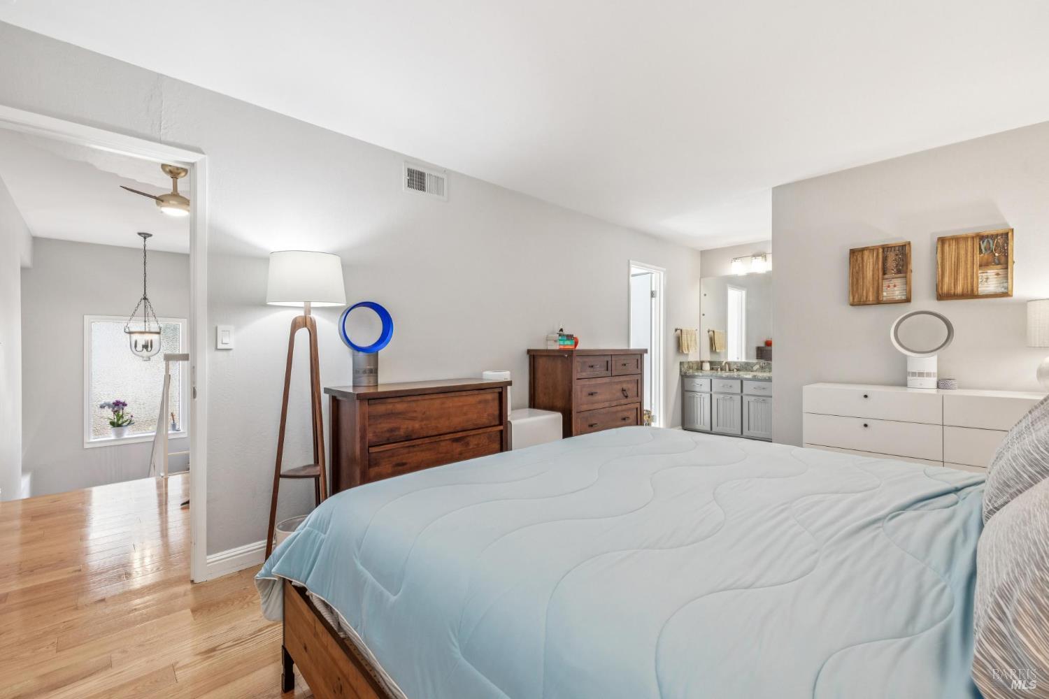 Detail Gallery Image 18 of 33 For 106 Indian Way, Novato,  CA 94949 - 3 Beds | 2 Baths