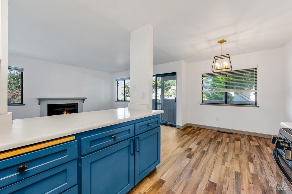 Detail Gallery Image 6 of 15 For 2513 Westberry Dr, Santa Rosa,  CA 95403 - 2 Beds | 1 Baths