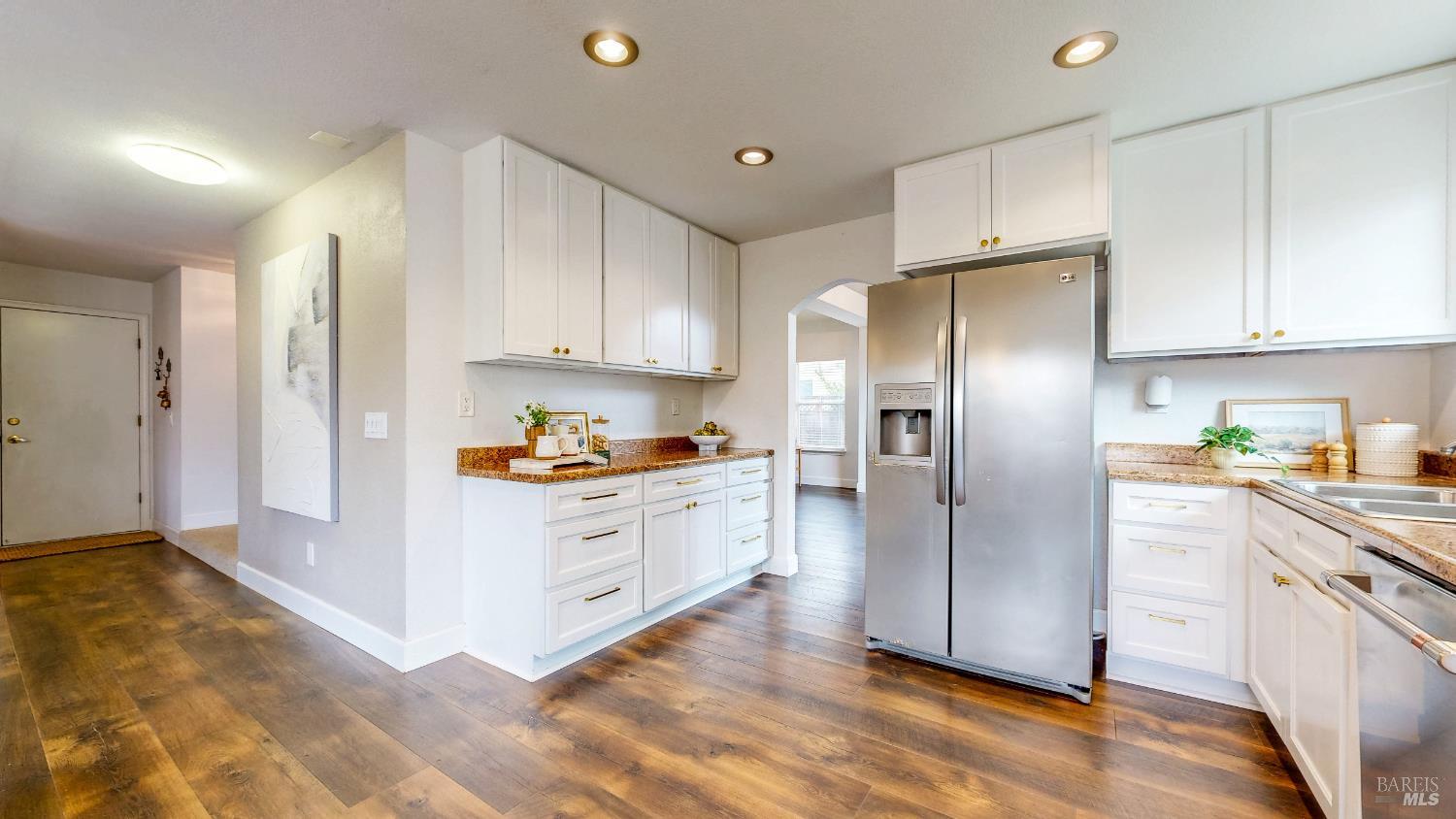 Detail Gallery Image 10 of 45 For 487 Noonan Ranch Ln, Santa Rosa,  CA 95403 - 3 Beds | 3 Baths