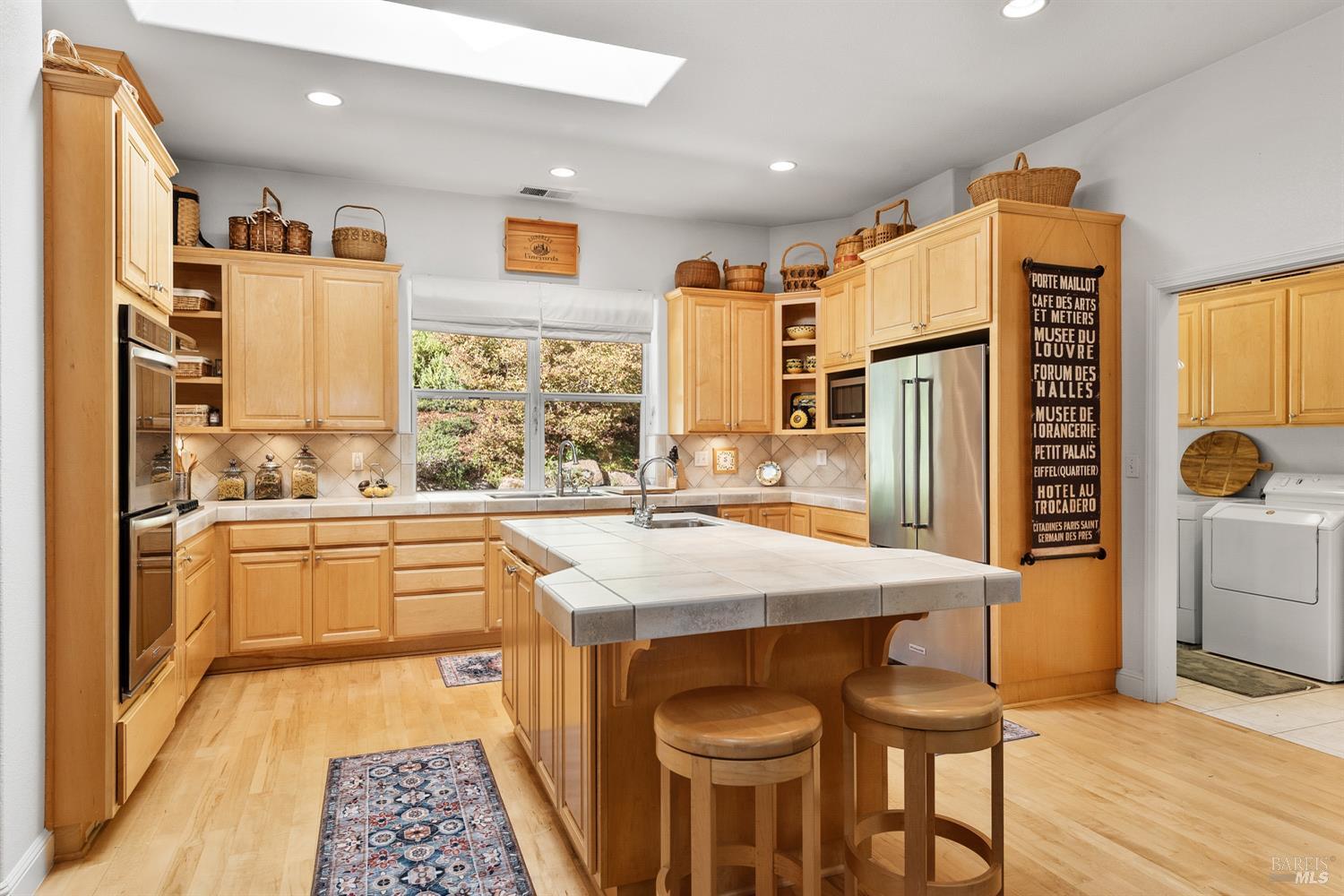 Detail Gallery Image 12 of 48 For 1885 Los Olivos Rd, Santa Rosa,  CA 95404 - 4 Beds | 3/1 Baths