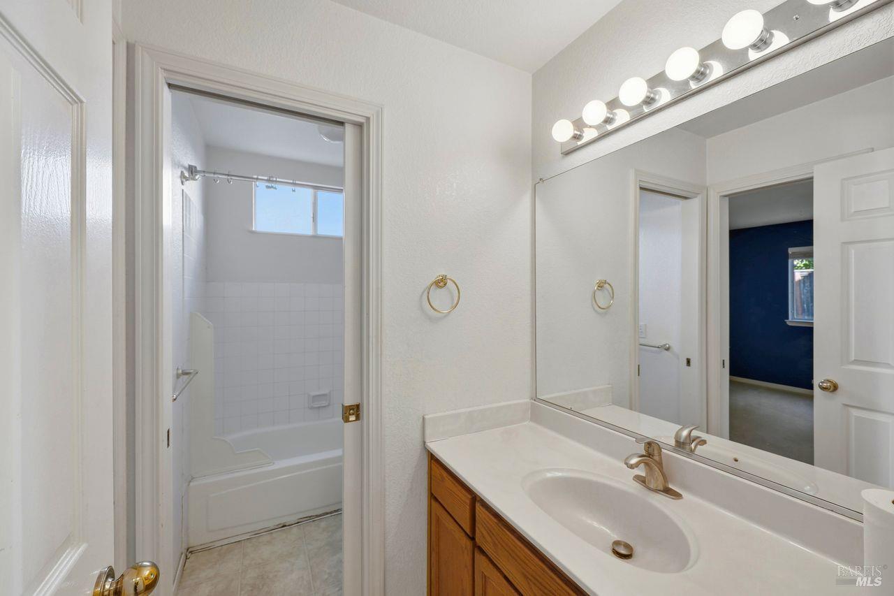 Detail Gallery Image 30 of 43 For 1617 Gamay St, Santa Rosa,  CA 95403 - 4 Beds | 3 Baths