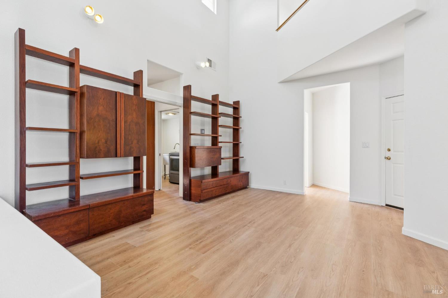 Detail Gallery Image 7 of 46 For 1365 Jacobs Pl, Dixon,  CA 95620 - 4 Beds | 2/1 Baths