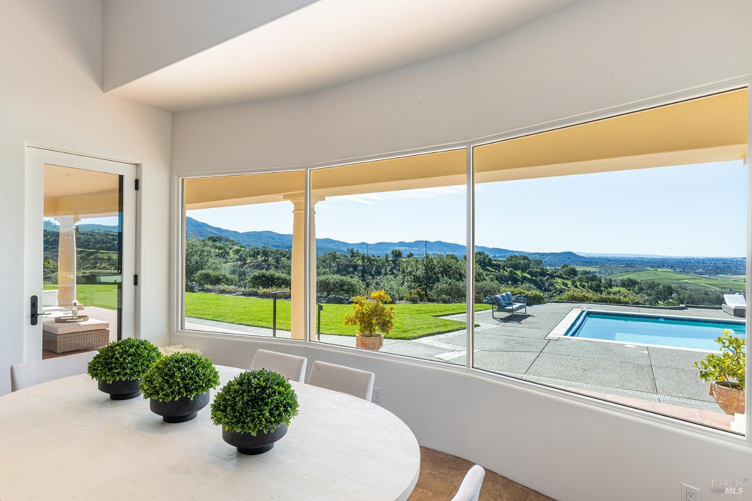 Detail Gallery Image 13 of 46 For 2300 Old  Soda Springs Rd, Napa,  CA 94558 - 6 Beds | 8/1 Baths