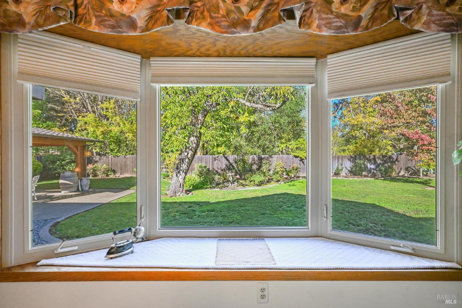 Detail Gallery Image 12 of 50 For 1705 Michael Way, Calistoga,  CA 94515 - 3 Beds | 3 Baths