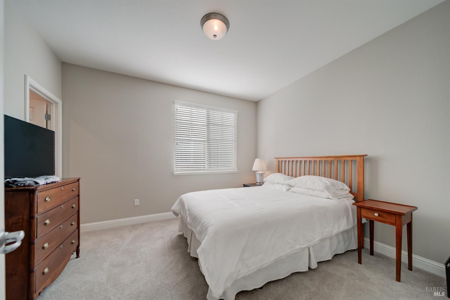 Detail Gallery Image 8 of 21 For 2135 Eva St, Napa,  CA 94559 - 3 Beds | 2/1 Baths