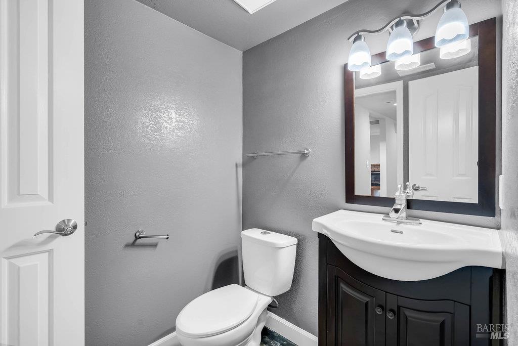 Detail Gallery Image 24 of 58 For 1736 Lindo St, Benicia,  CA 94510 - 3 Beds | 2/1 Baths