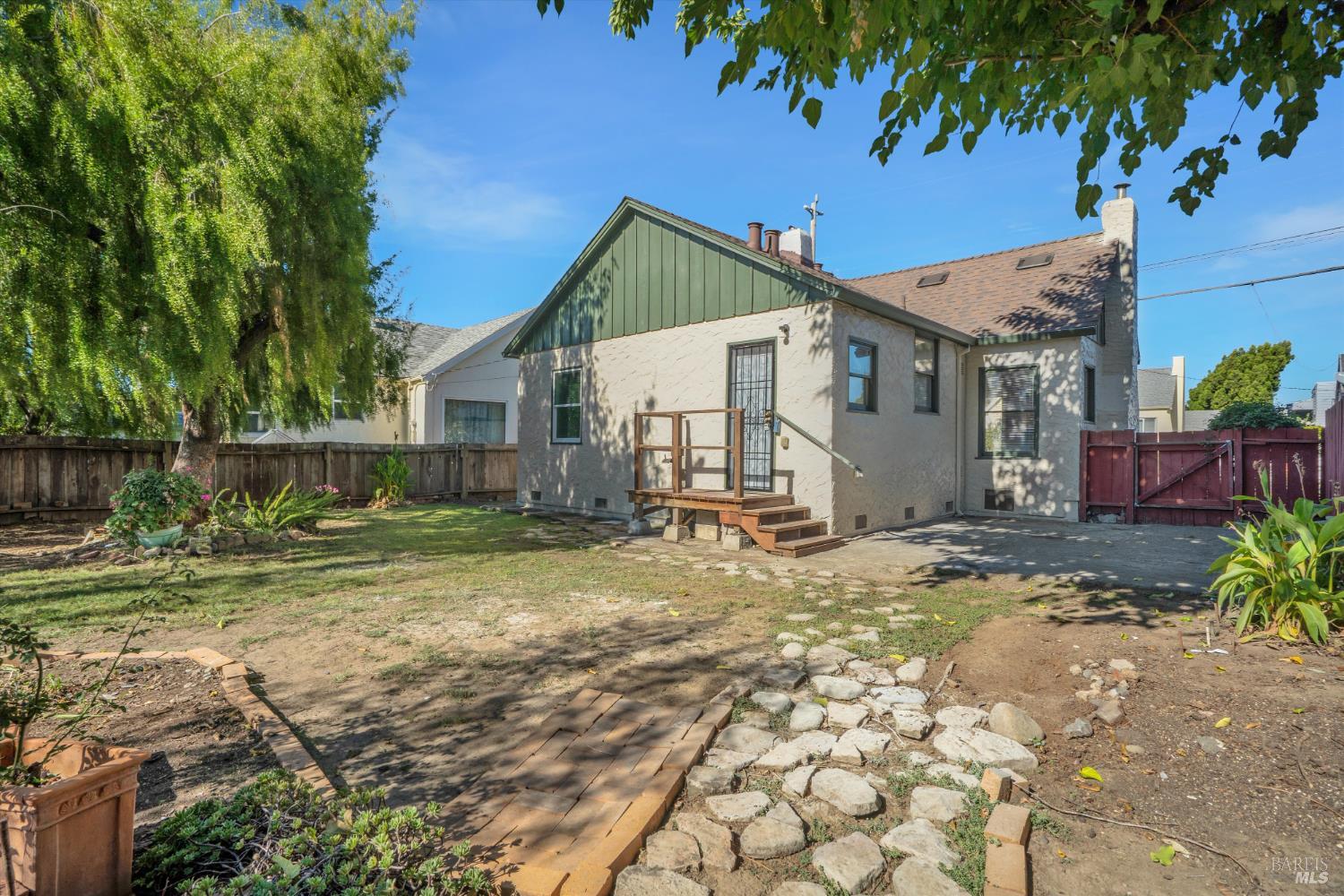 Detail Gallery Image 23 of 34 For 323 Hampshire St, Vallejo,  CA 94590 - 2 Beds | 1 Baths