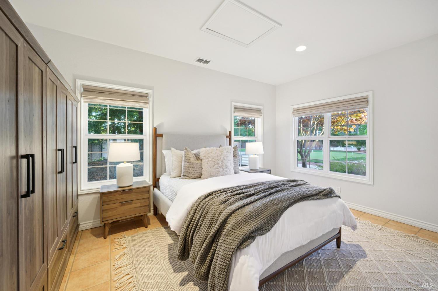 Detail Gallery Image 55 of 74 For 10 Chamberlain Ave, Novato,  CA 94947 - 5 Beds | 3/1 Baths