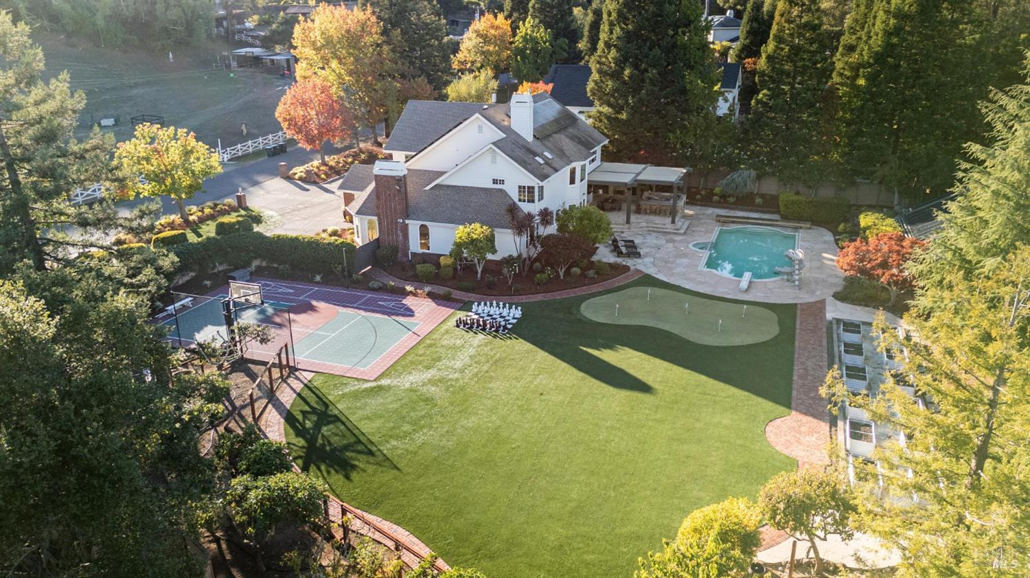 Detail Gallery Image 72 of 74 For 10 Chamberlain Ave, Novato,  CA 94947 - 5 Beds | 3/1 Baths