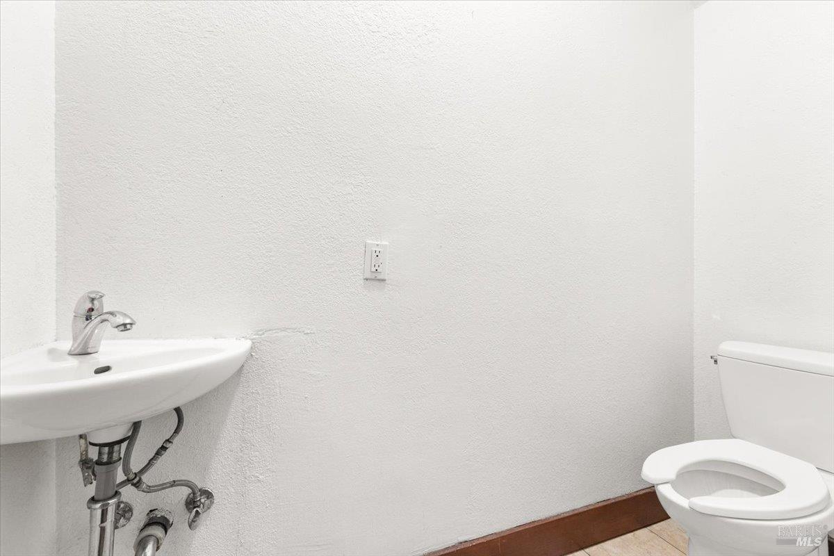 Detail Gallery Image 26 of 44 For 714 Mendocino Ave, Santa Rosa,  CA 95401 - 3 Beds | 1/2 Baths