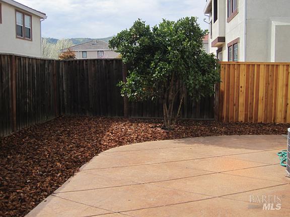 Detail Gallery Image 9 of 9 For 111 Chimney Rock Ct, Vacaville,  CA 95687 - 3 Beds | 2/1 Baths