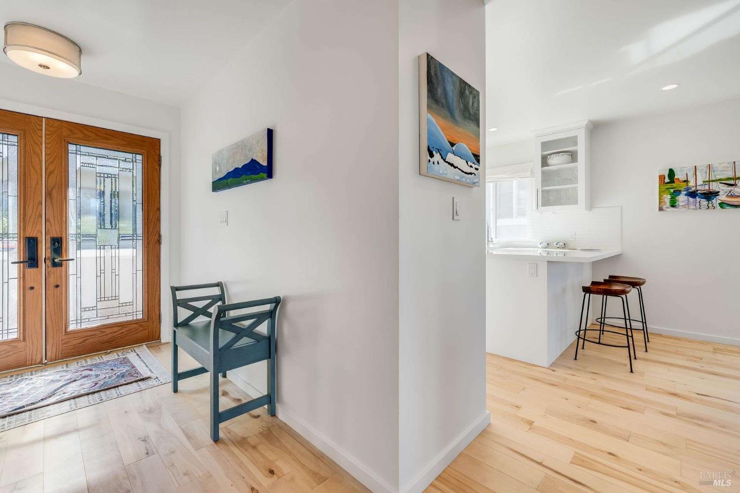 Detail Gallery Image 4 of 34 For 43 Marin Ave, Sausalito,  CA 94965 - 3 Beds | 2/1 Baths