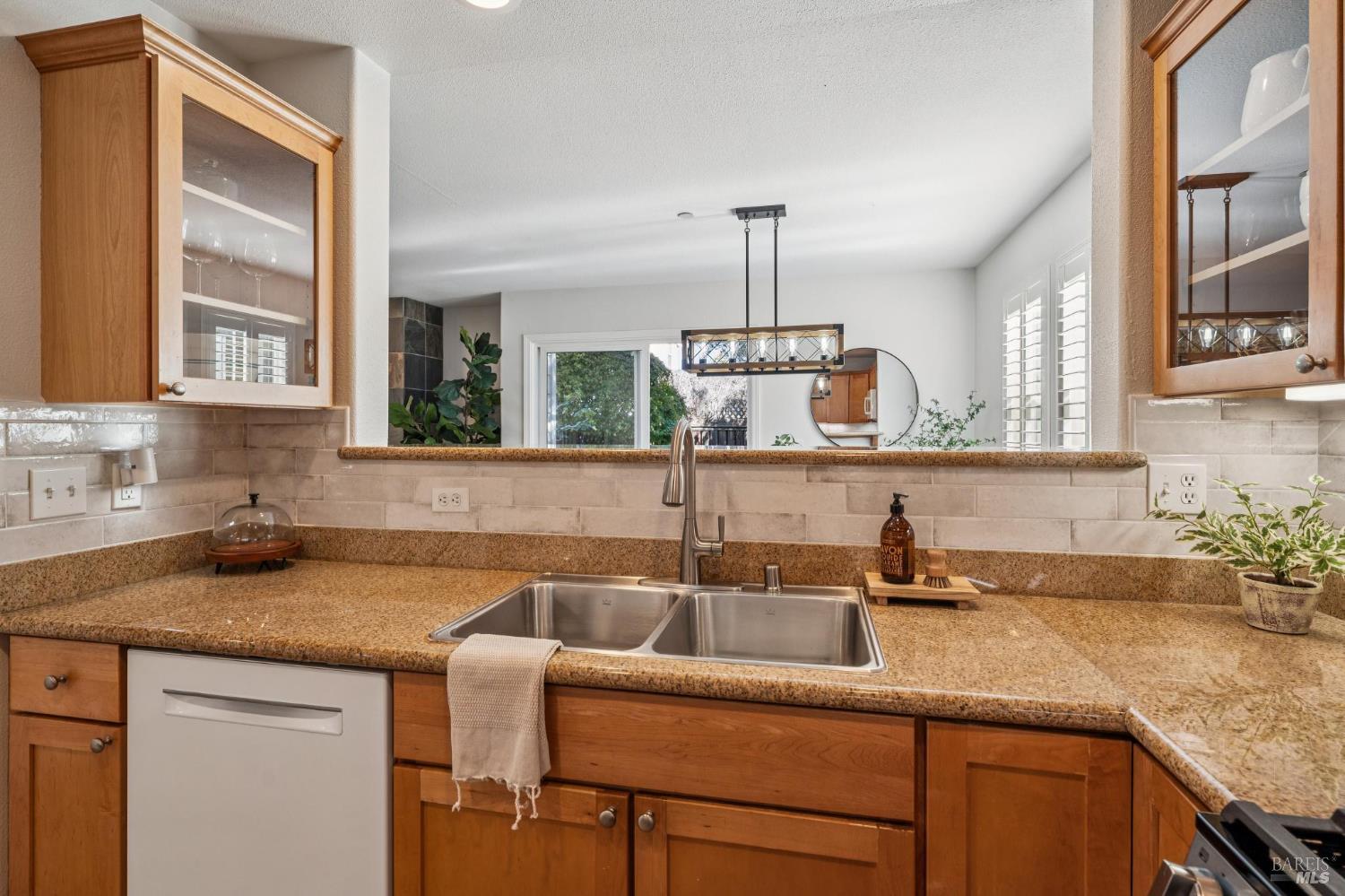 Detail Gallery Image 14 of 49 For 1125 Broadway Unkn, Sonoma,  CA 95476 - 3 Beds | 2/1 Baths