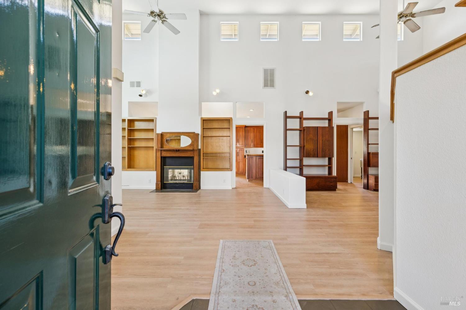 Detail Gallery Image 3 of 46 For 1365 Jacobs Pl, Dixon,  CA 95620 - 4 Beds | 2/1 Baths