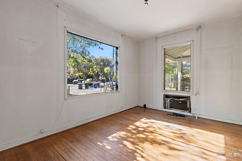 Detail Gallery Image 5 of 30 For 2931 Euclid Ave, Concord,  CA 94519 - 2 Beds | 1 Baths