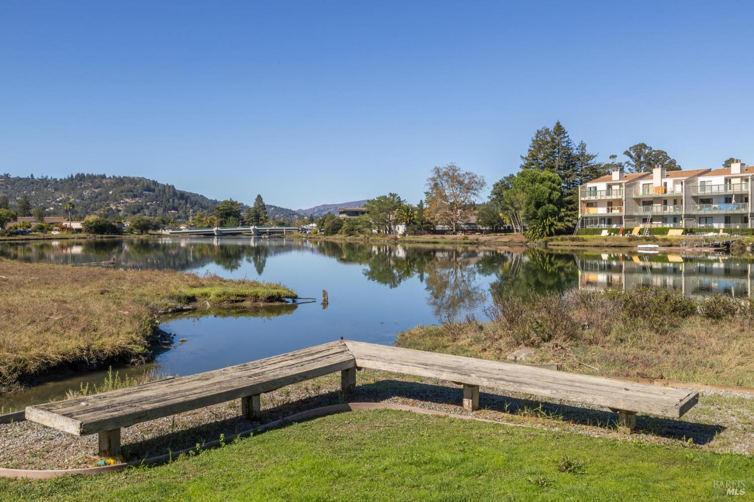 Detail Gallery Image 23 of 27 For 505 Larkspur Plaza Dr #9,  Larkspur,  CA 94939 - 2 Beds | 1 Baths