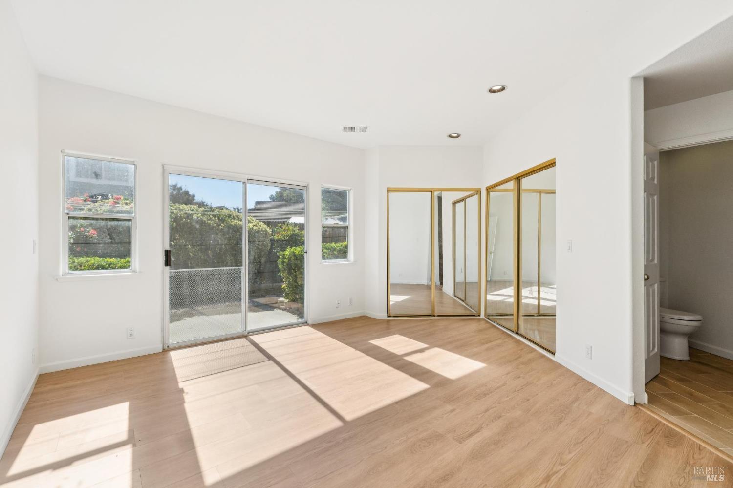 Detail Gallery Image 18 of 46 For 1365 Jacobs Pl, Dixon,  CA 95620 - 4 Beds | 2/1 Baths