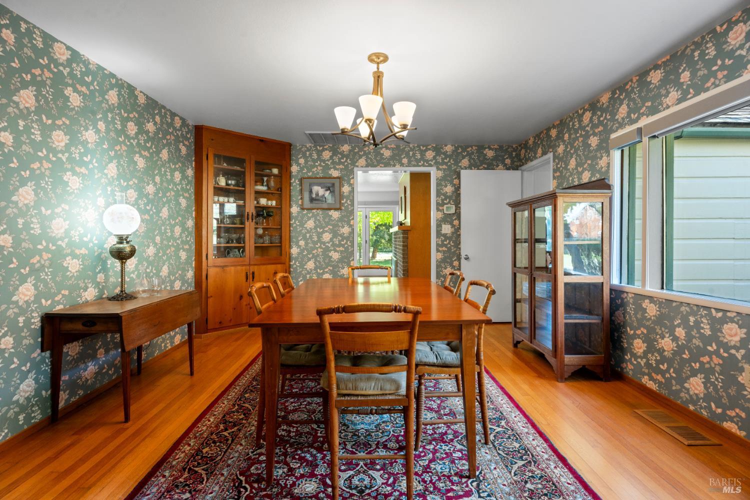 Detail Gallery Image 10 of 40 For 7420 Eastside Potter Valley Rd, Ukiah,  CA 95482 - 3 Beds | 2 Baths