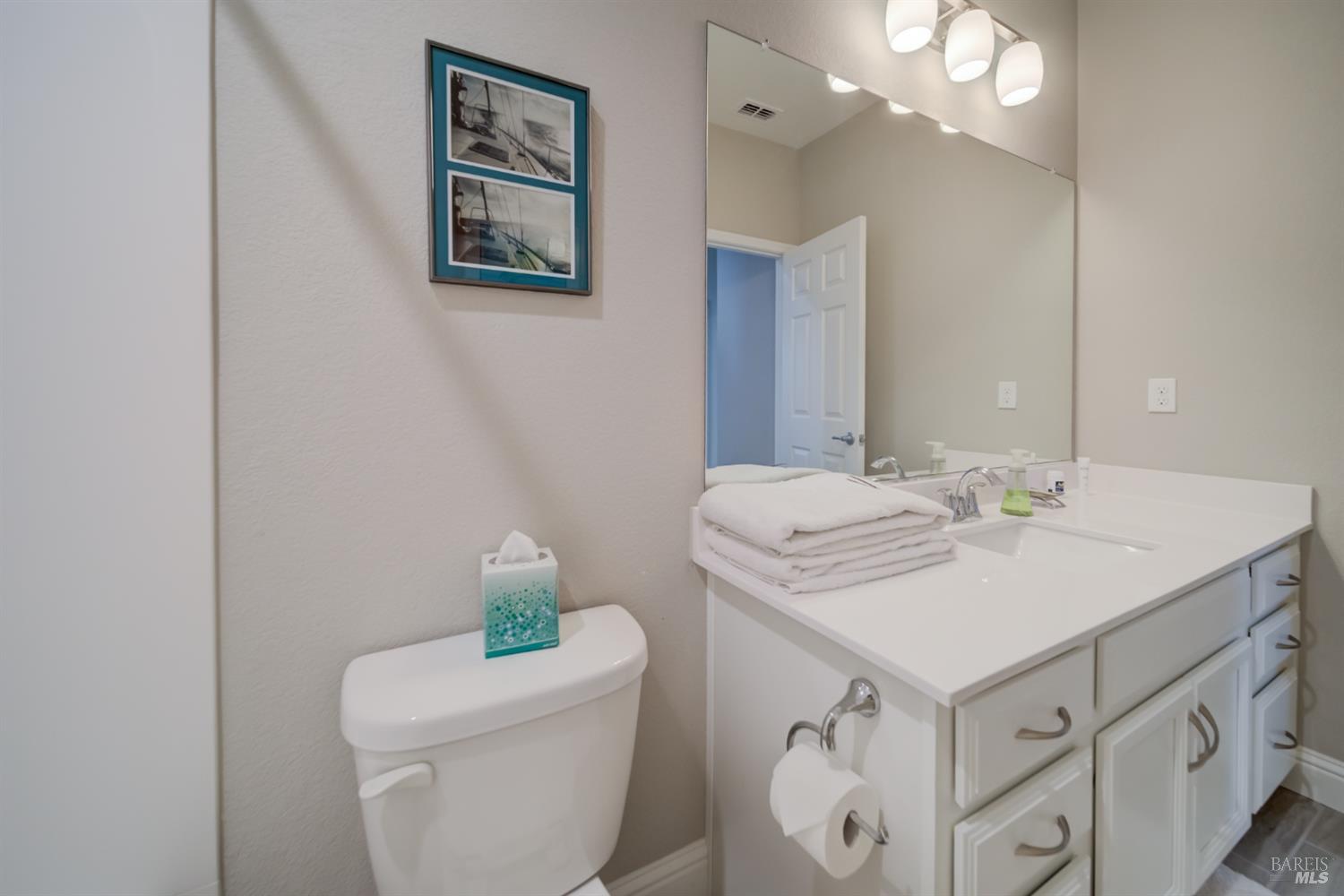 Detail Gallery Image 14 of 21 For 2135 Eva St, Napa,  CA 94559 - 3 Beds | 2/1 Baths