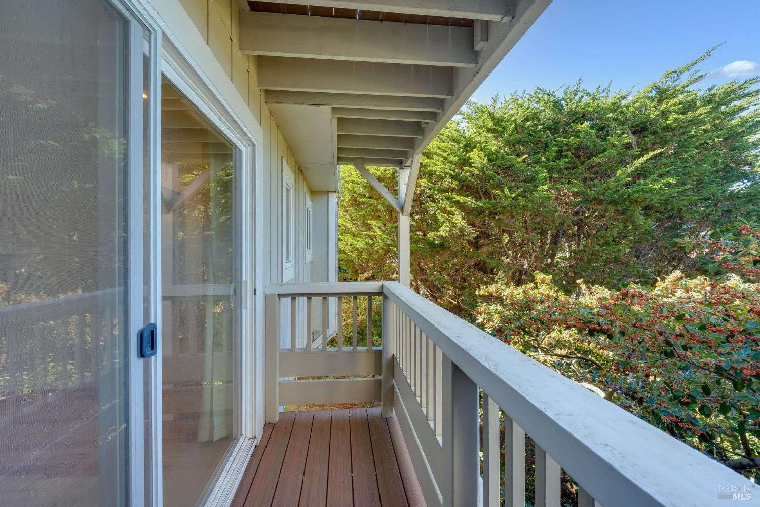Detail Gallery Image 18 of 34 For 43 Marin Ave, Sausalito,  CA 94965 - 3 Beds | 2/1 Baths