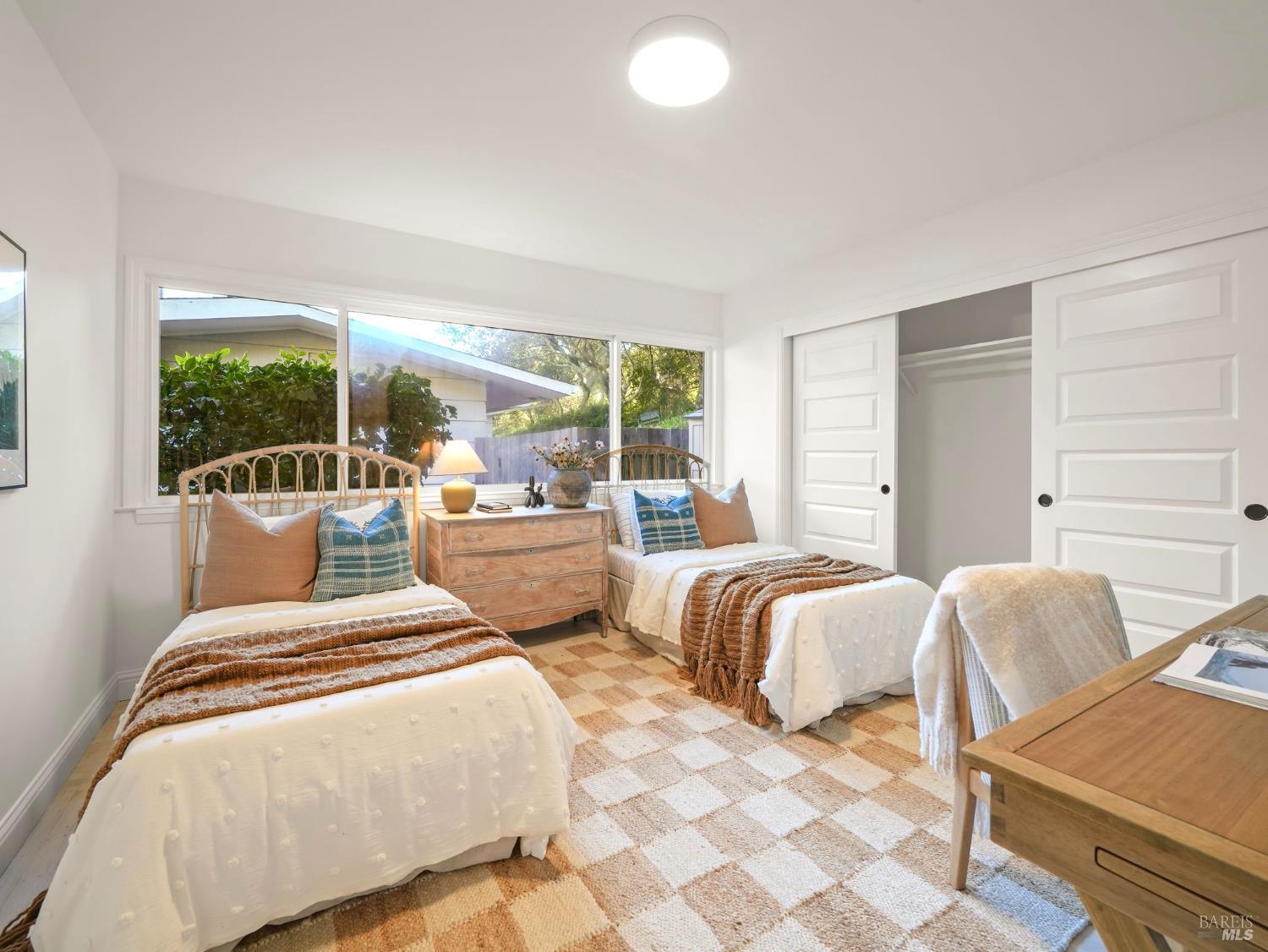 Detail Gallery Image 14 of 29 For 37 Convent Ct, San Rafael,  CA 94901 - 4 Beds | 2/1 Baths