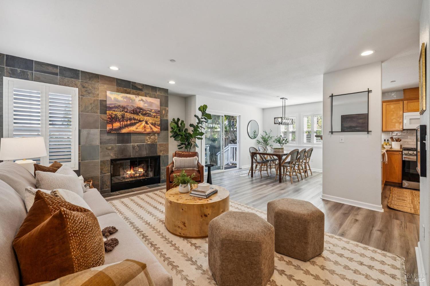 Detail Gallery Image 5 of 49 For 1125 Broadway Unkn, Sonoma,  CA 95476 - 3 Beds | 2/1 Baths