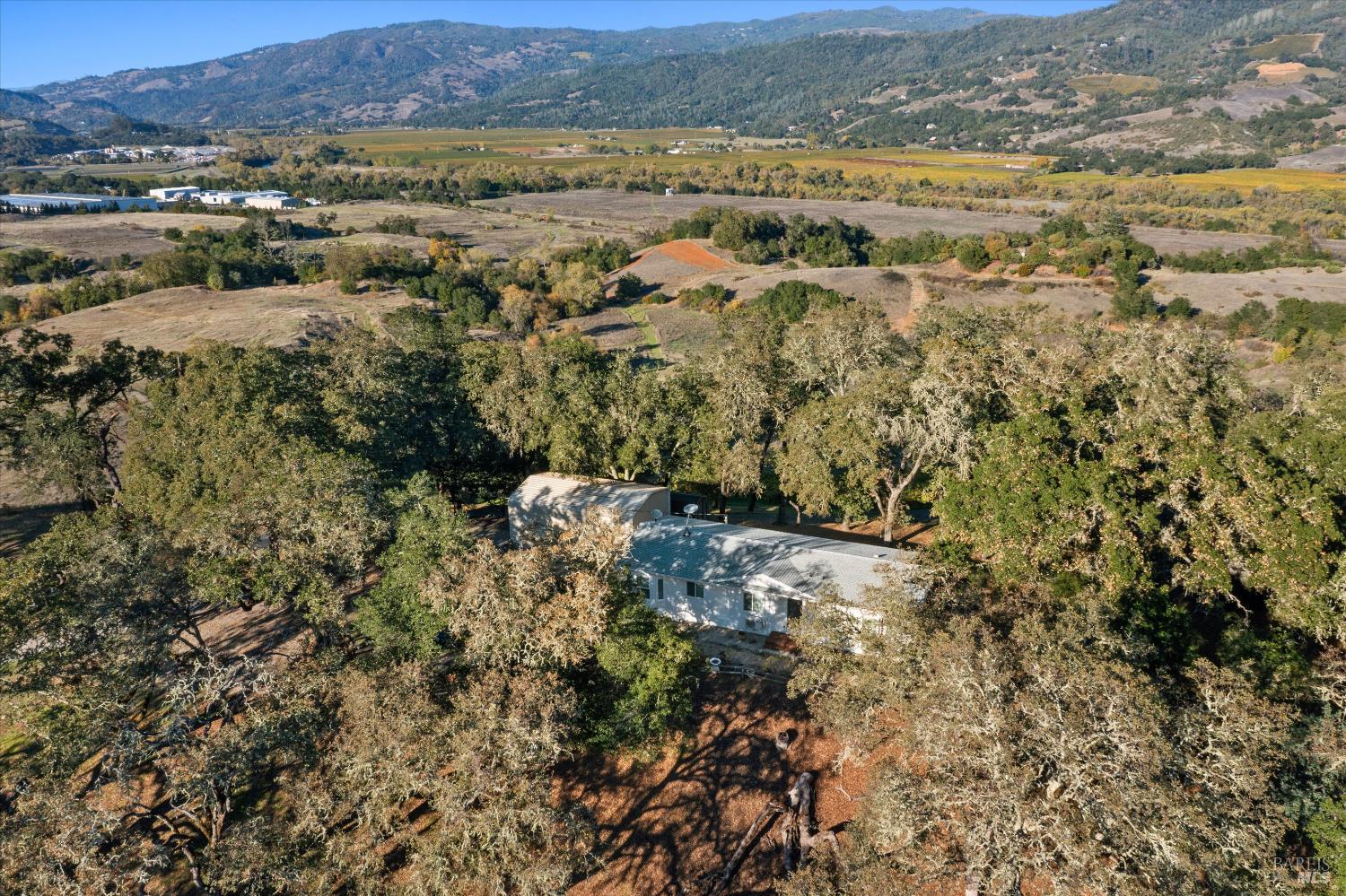 Detail Gallery Image 8 of 35 For 27770 Asti Rd, Cloverdale,  CA 95425 - 3 Beds | 2 Baths