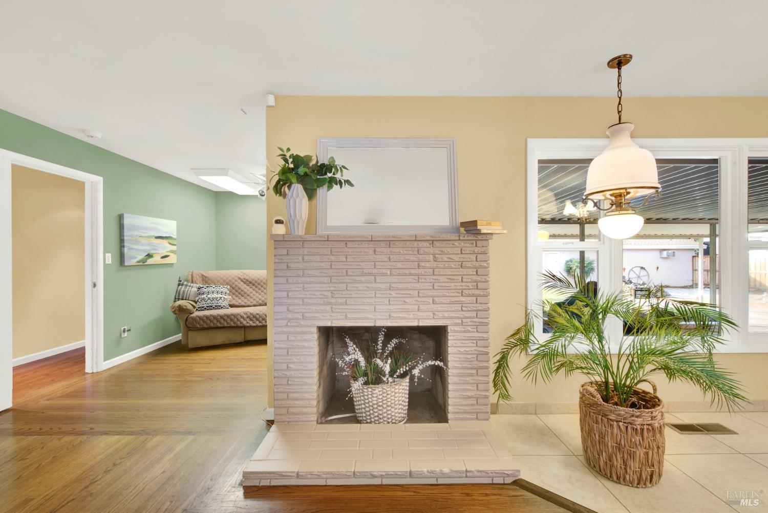 Detail Gallery Image 19 of 79 For 689 W C St, Dixon,  CA 95620 - 3 Beds | 3 Baths