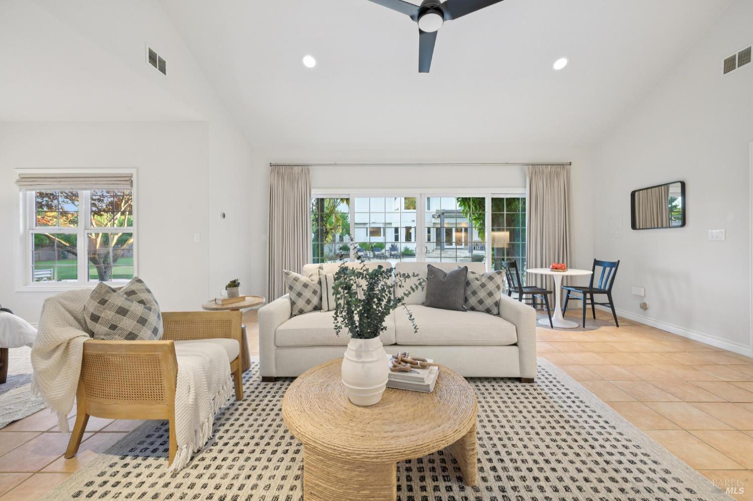 Detail Gallery Image 52 of 74 For 10 Chamberlain Ave, Novato,  CA 94947 - 5 Beds | 3/1 Baths