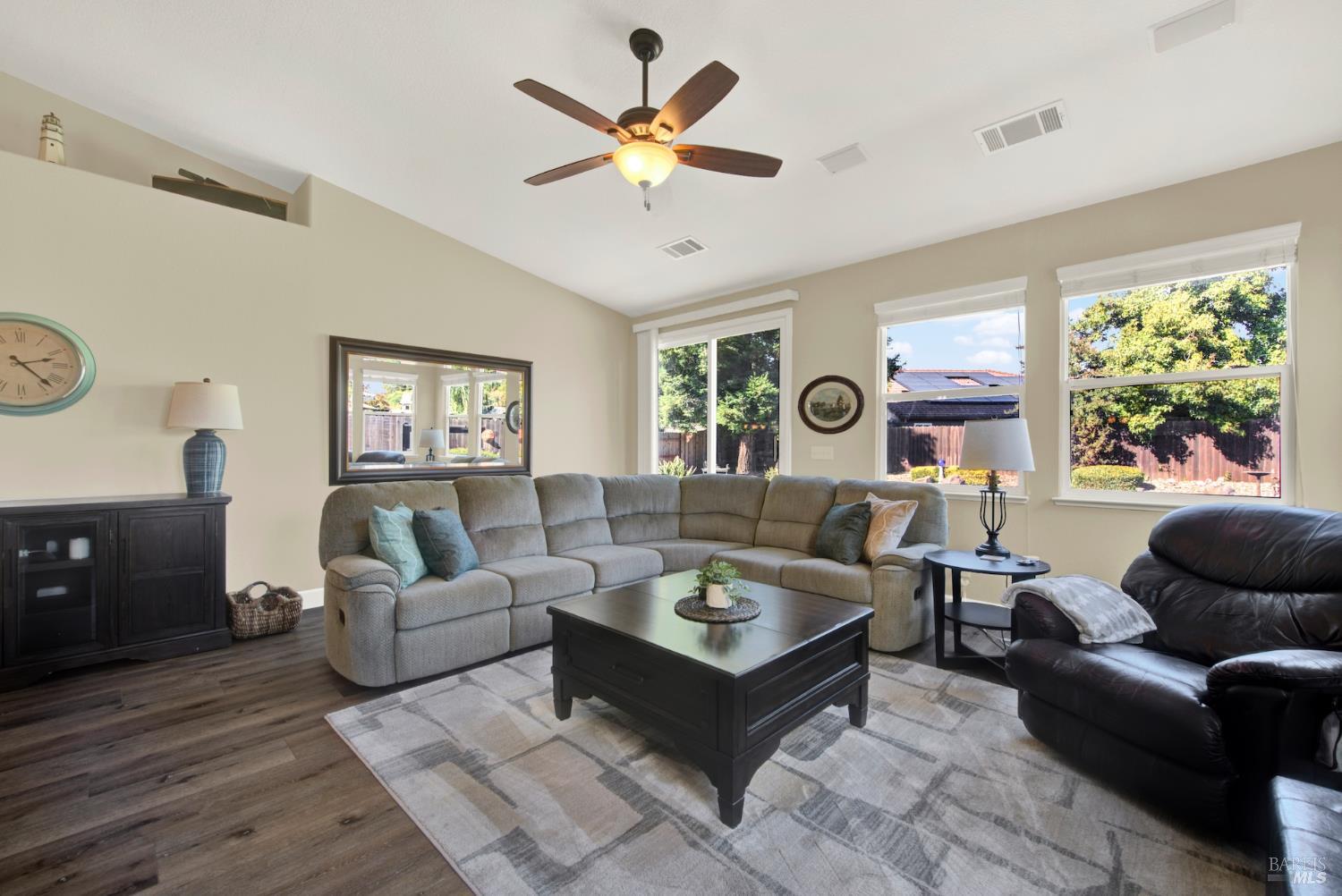 Detail Gallery Image 27 of 73 For 800 Alexander Dr, Dixon,  CA 95620 - 3 Beds | 2 Baths