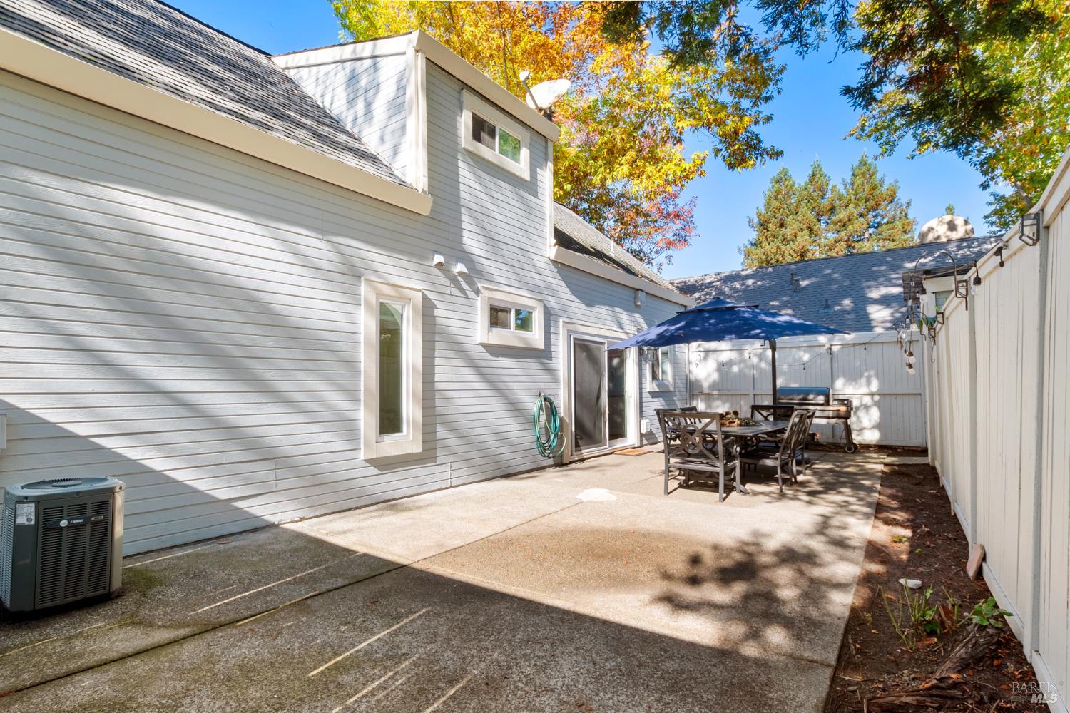 Detail Gallery Image 2 of 53 For 3315 Yulupa Ave, Santa Rosa,  CA 95405 - 3 Beds | 2 Baths