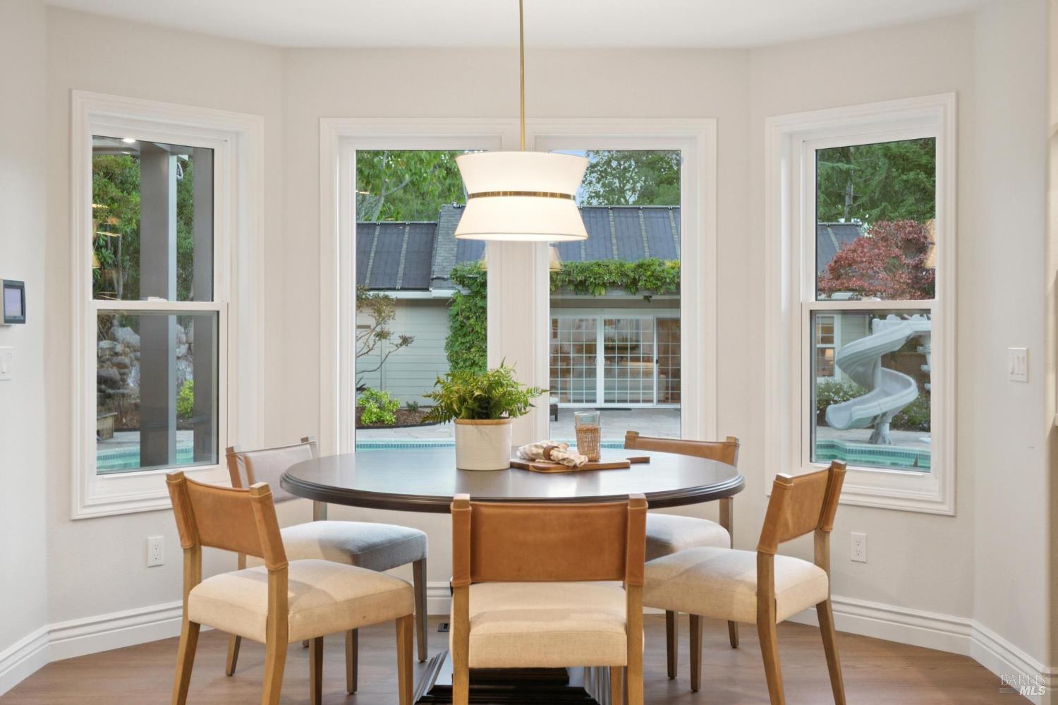 Detail Gallery Image 23 of 74 For 10 Chamberlain Ave, Novato,  CA 94947 - 5 Beds | 3/1 Baths